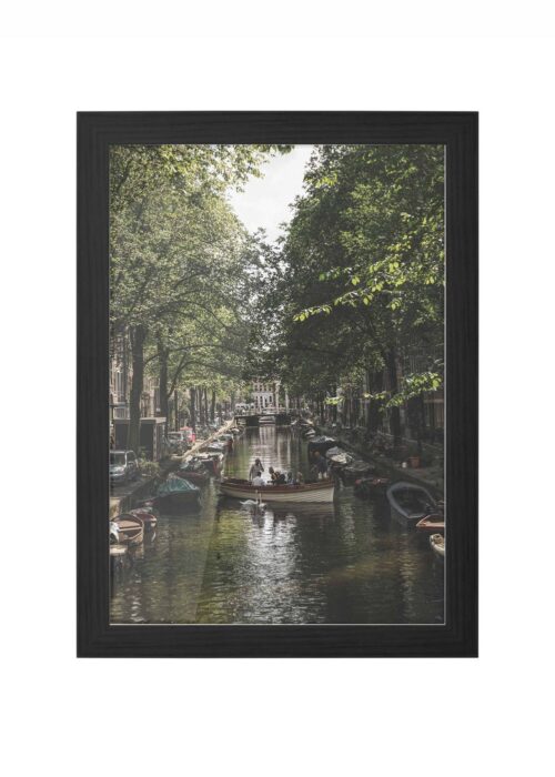varen op de amsterdamse grachten ii fotografie poster ingelijst in zwarte lijst