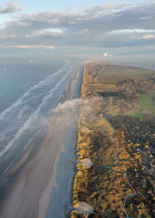 Boven de wolken - Ameland — Fotografie Poster