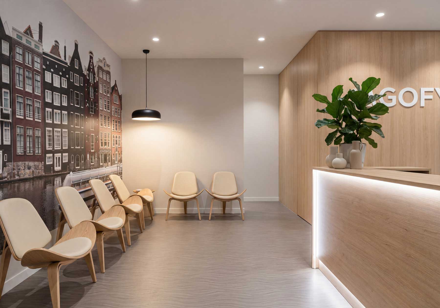Wachtkamer fysiotherapie behang inrichting