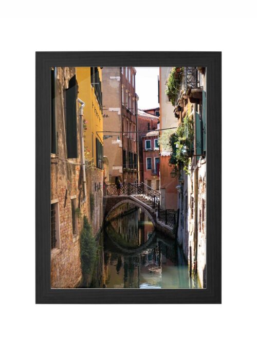 de grachten van venetië fotografie poster ingelijst in zwarte lijst