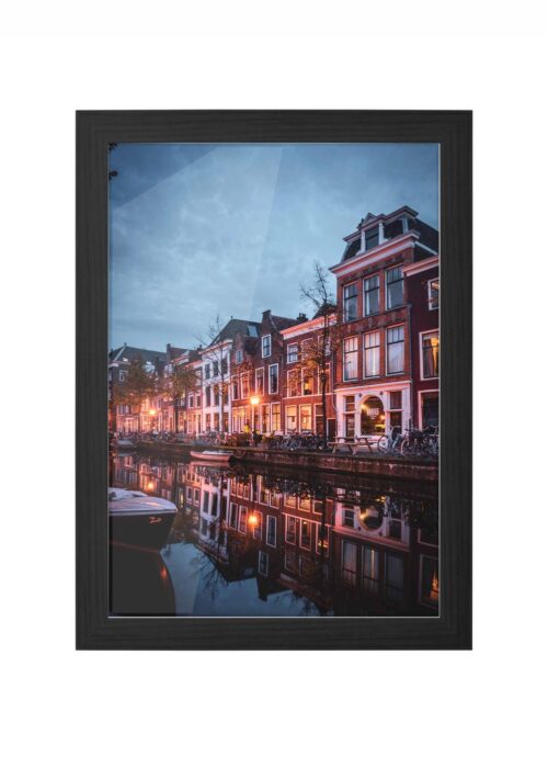oude rijn bij nacht fotografie poster ingelijst in zwarte lijst