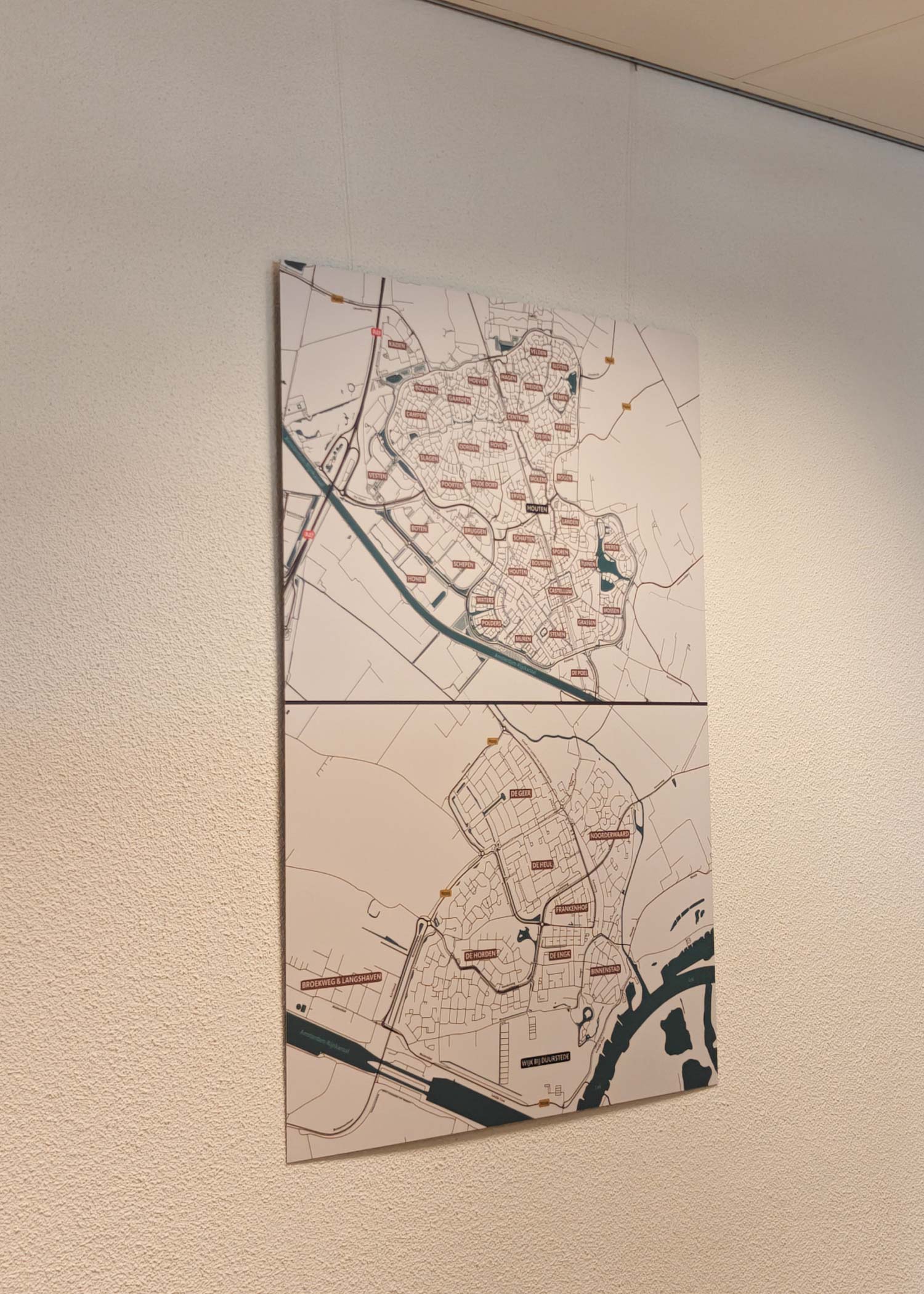 Magneetbord kaart aan ophangsysteem