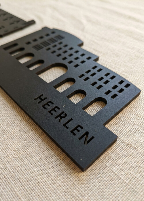 Zwarte houten skyline van Heerlen in zwart MDF
