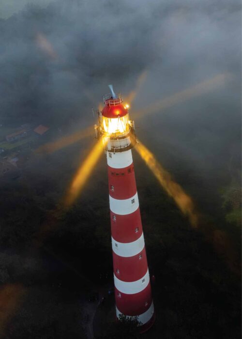 Vuurtoren Bornrif - in de mist — Fotografie Poster